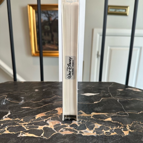 New Sealed 101 Dalmatians VHS with Rare Coupons - Glenn Close Disney Movie - Picture 3 of 5